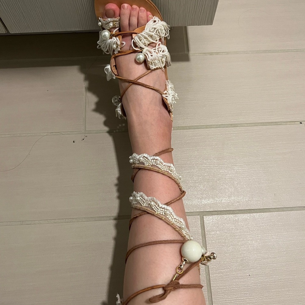 Boho wrap Sandal in White
Elina Linardaki